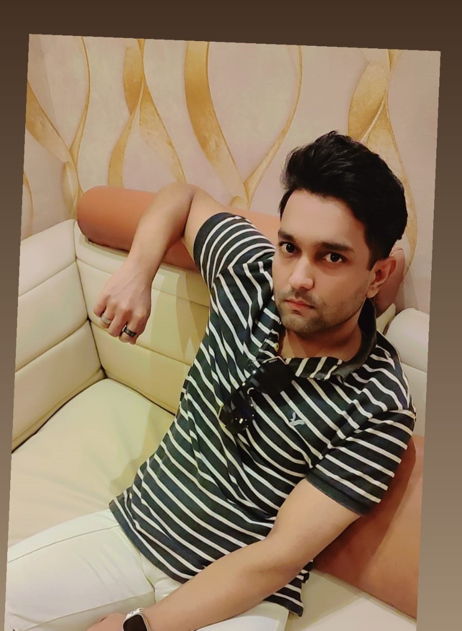 Arbaz, brand and web designer